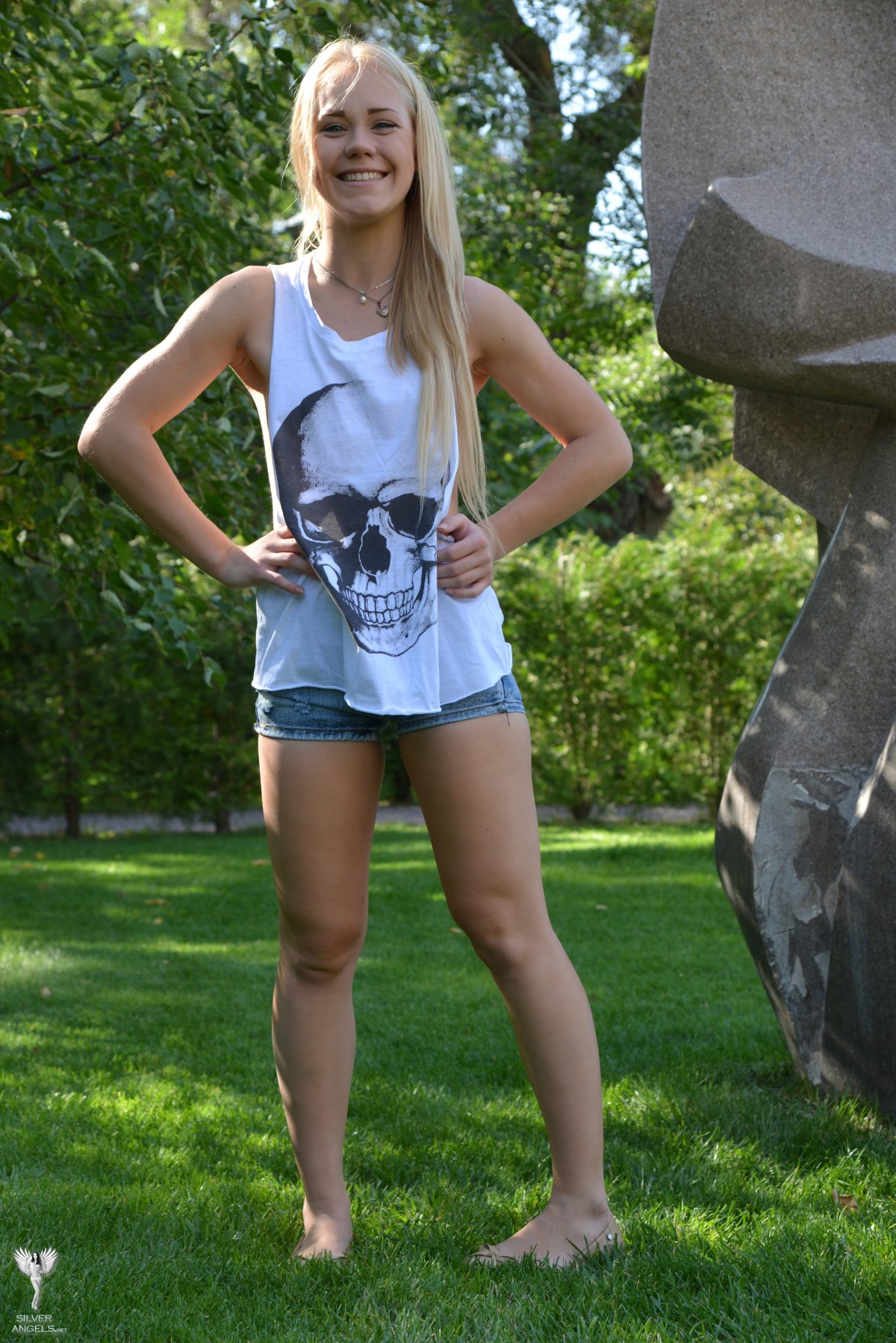 SilverAngels Irena Denim Shorts 1 0016 6507478679.jpg