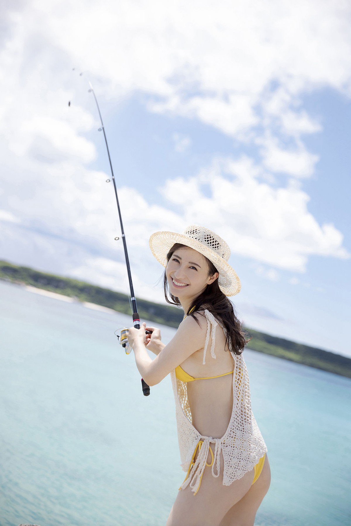 Idol Nippon 2022 09 01 Ema Ito 伊藤愛真 When I Suddenly Tried On Emato Southern Island No Watermark 0005 2053264667.jpg