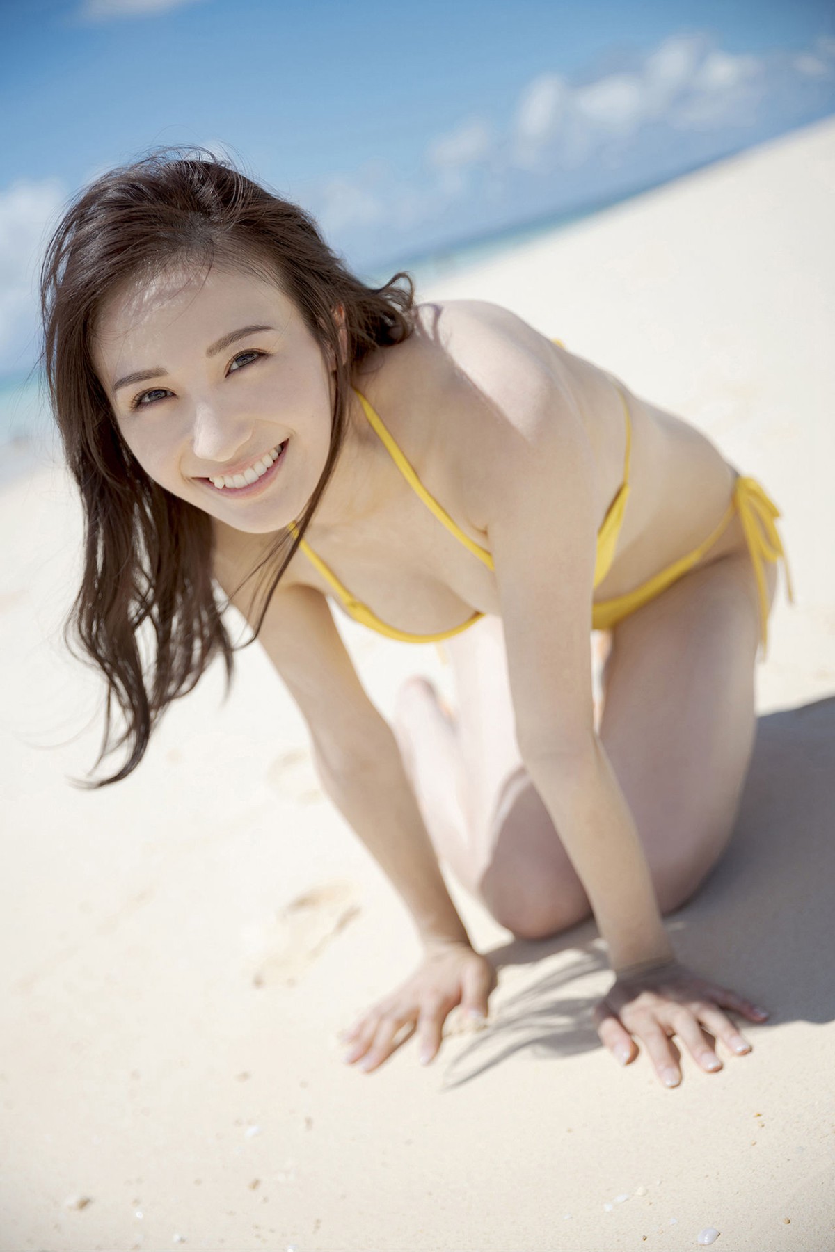 Idol Nippon 2022 09 01 Ema Ito 伊藤愛真 When I Suddenly Tried On Emato Southern Island No Watermark 0011 7053307775.jpg