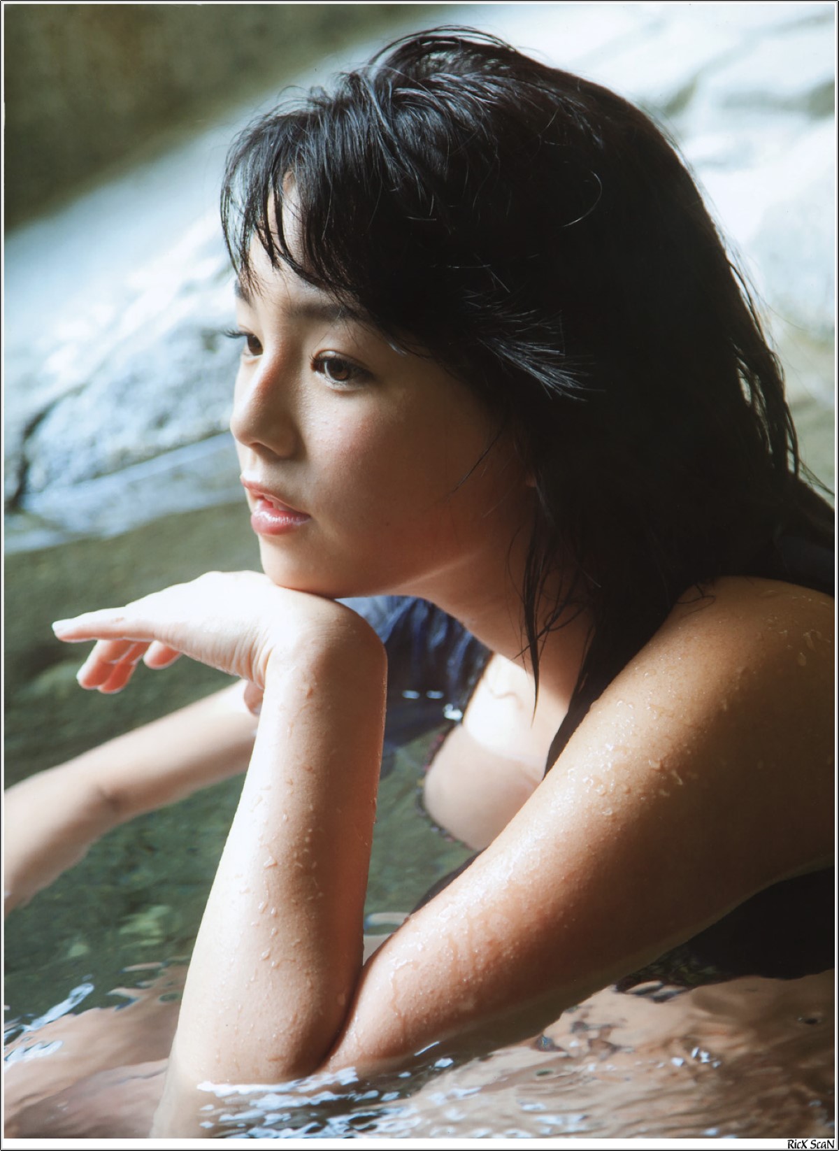 Photobook Ai Shinozaki 篠崎愛 Sakura Saku Toki 0035 3225504323.jpg