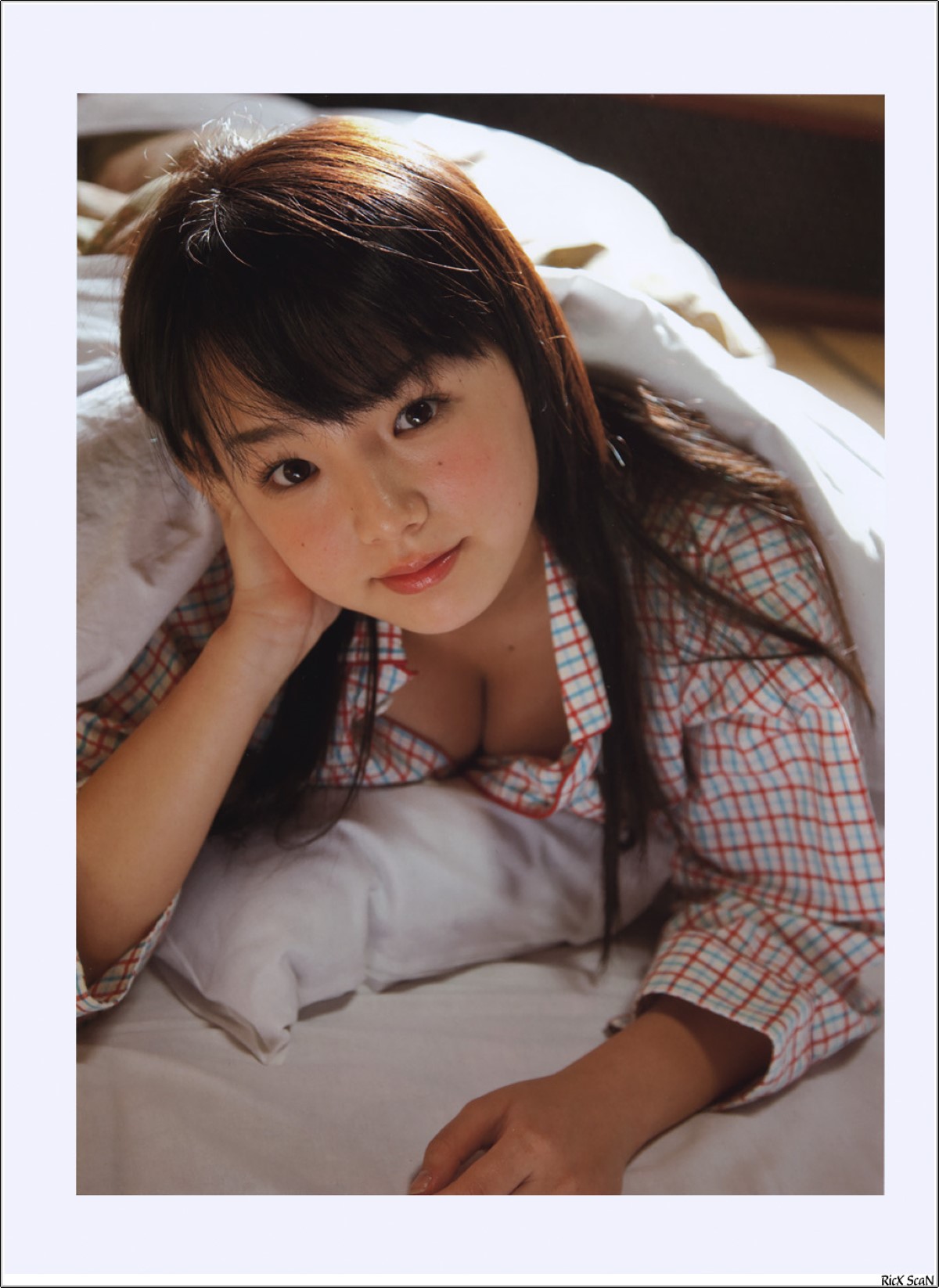 Photobook Ai Shinozaki 篠崎愛 Sakura Saku Toki 0094 4742556682.jpg