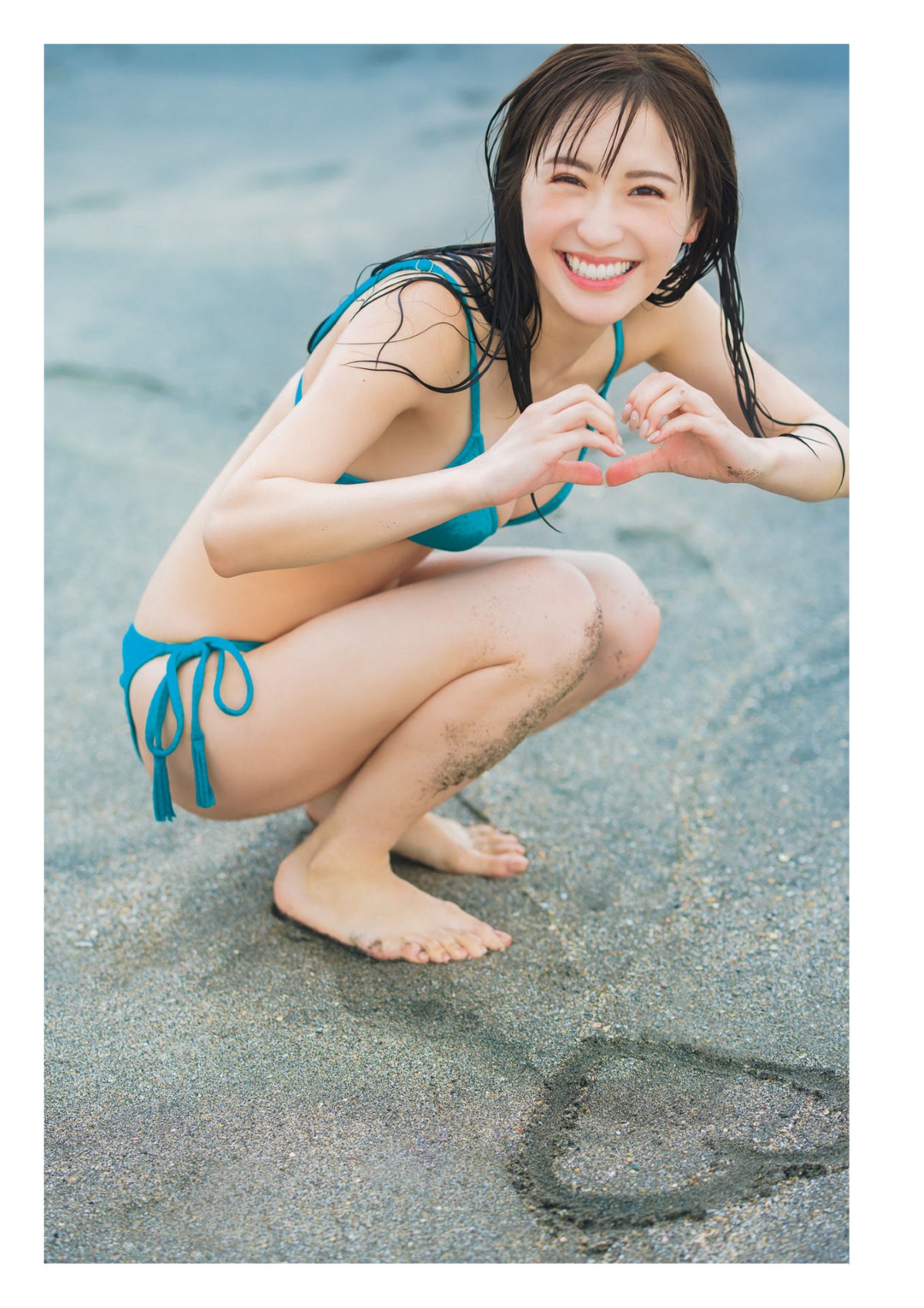 Photobook Ema Ito 伊藤愛真 Soleil No Watermark 0029 8215482705.jpg