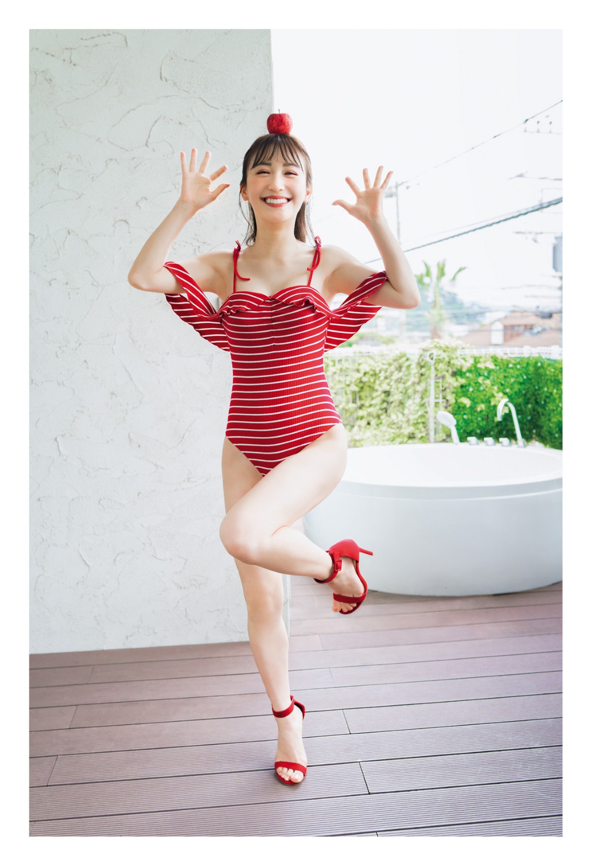 Photobook Ema Ito 伊藤愛真 Soleil No Watermark 0051 7494397099.jpg