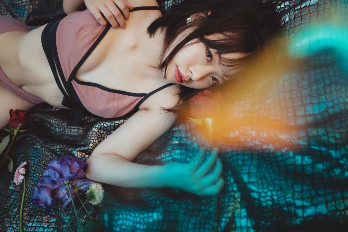 Photobook Nana Yagi 八木奈々 Escape No Watermark 0067 7890118249.jpg