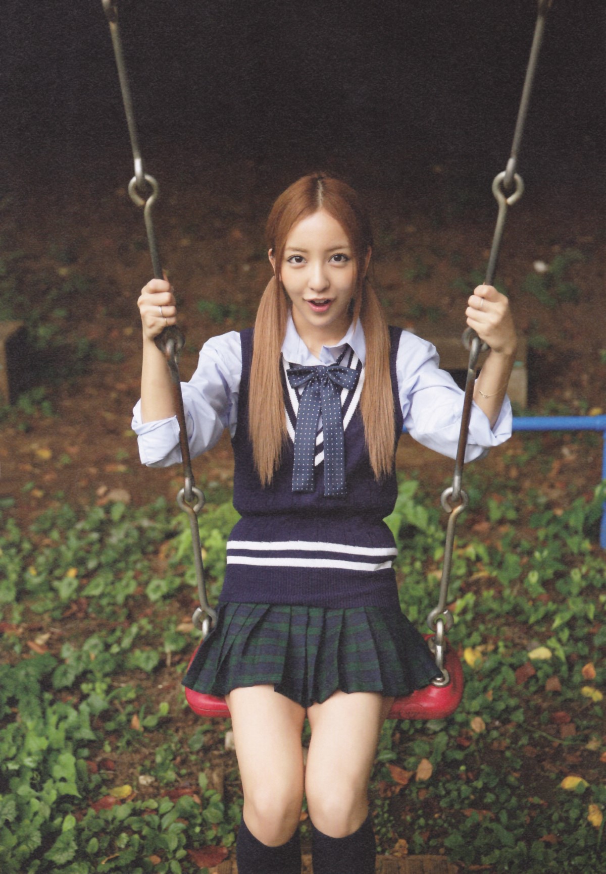 Photobook Tomomi Itano 板野友美 KB48 Graduation Commemorative Photobook Tomochin 0017 8248379884.jpg