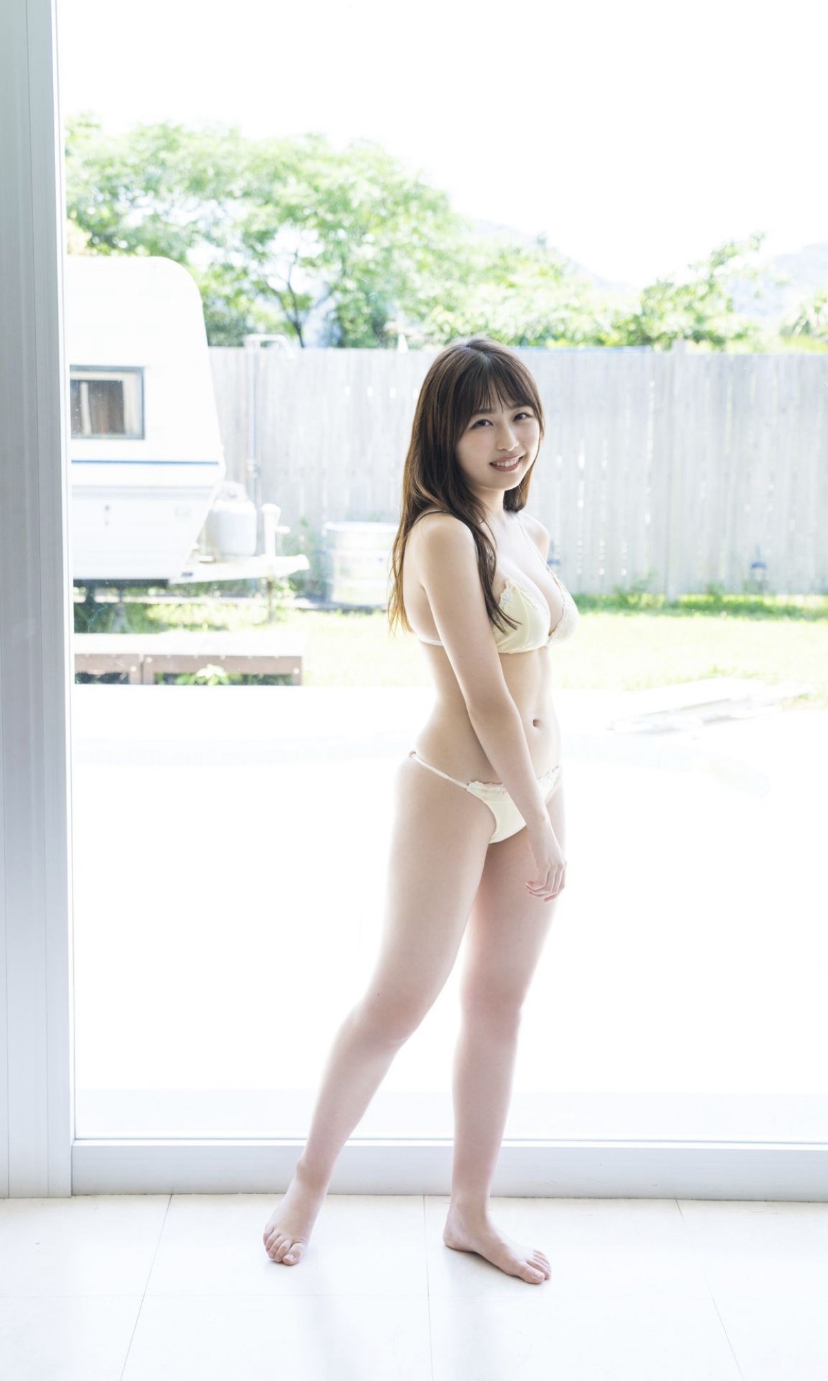 Weekly Photobook Yuka Natsumi 夏未ゆうか Juicy Pop 0038 1111806586.jpg