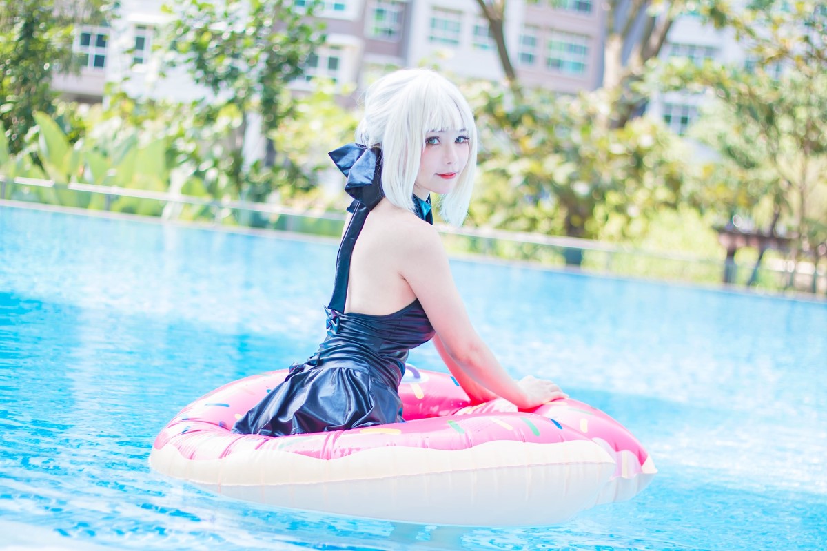 Coser@Kitkat Cosplay 9 Saber Alter Swimsuit 0009 8177238683.jpg