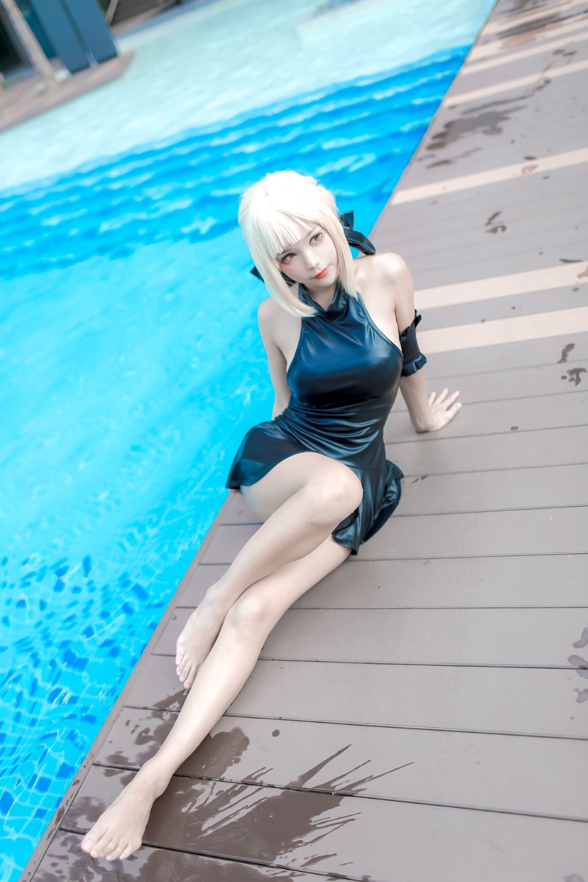 Coser@Kitkat Cosplay 9 Saber Alter Swimsuit 0029 6528073691.jpg