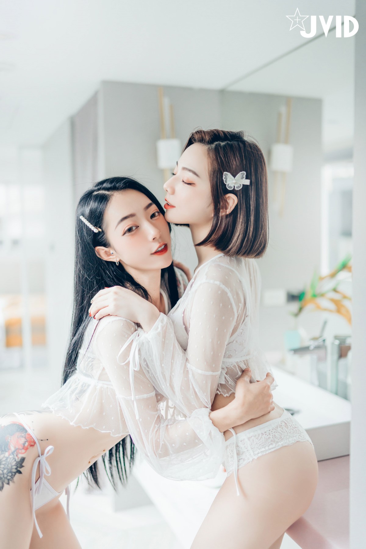 JVID 2022 02 14 Piao Piao 飄飄 And Jiu Jiu 啾啾 Celebrate Valentines Day With Goddess Sisters B 0078 1322453544.jpg