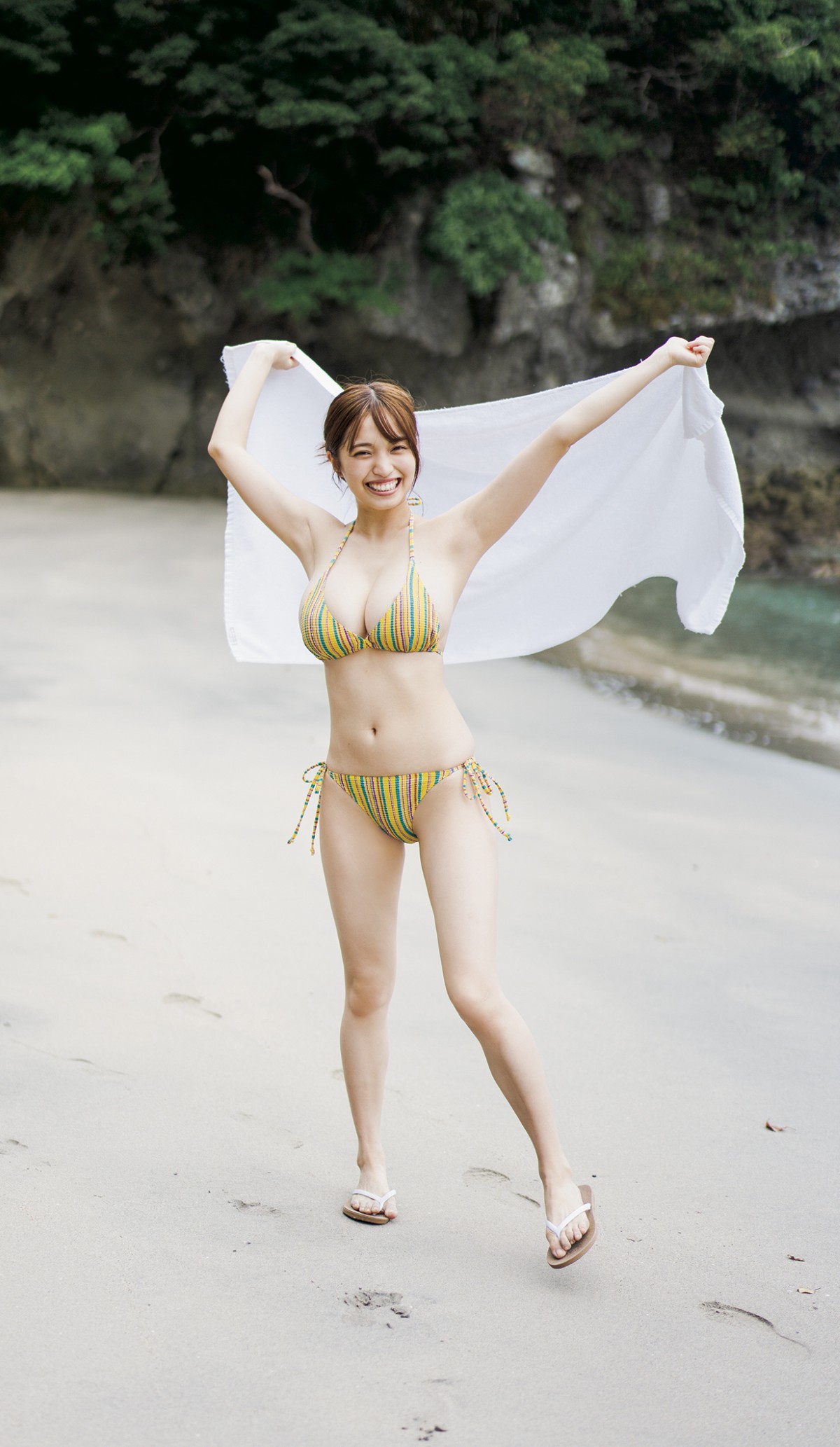 Photobook 2022 12 07 Miyu Murashima 村島未悠 1st Photobook Muramiyu 0019 3275599927.jpg