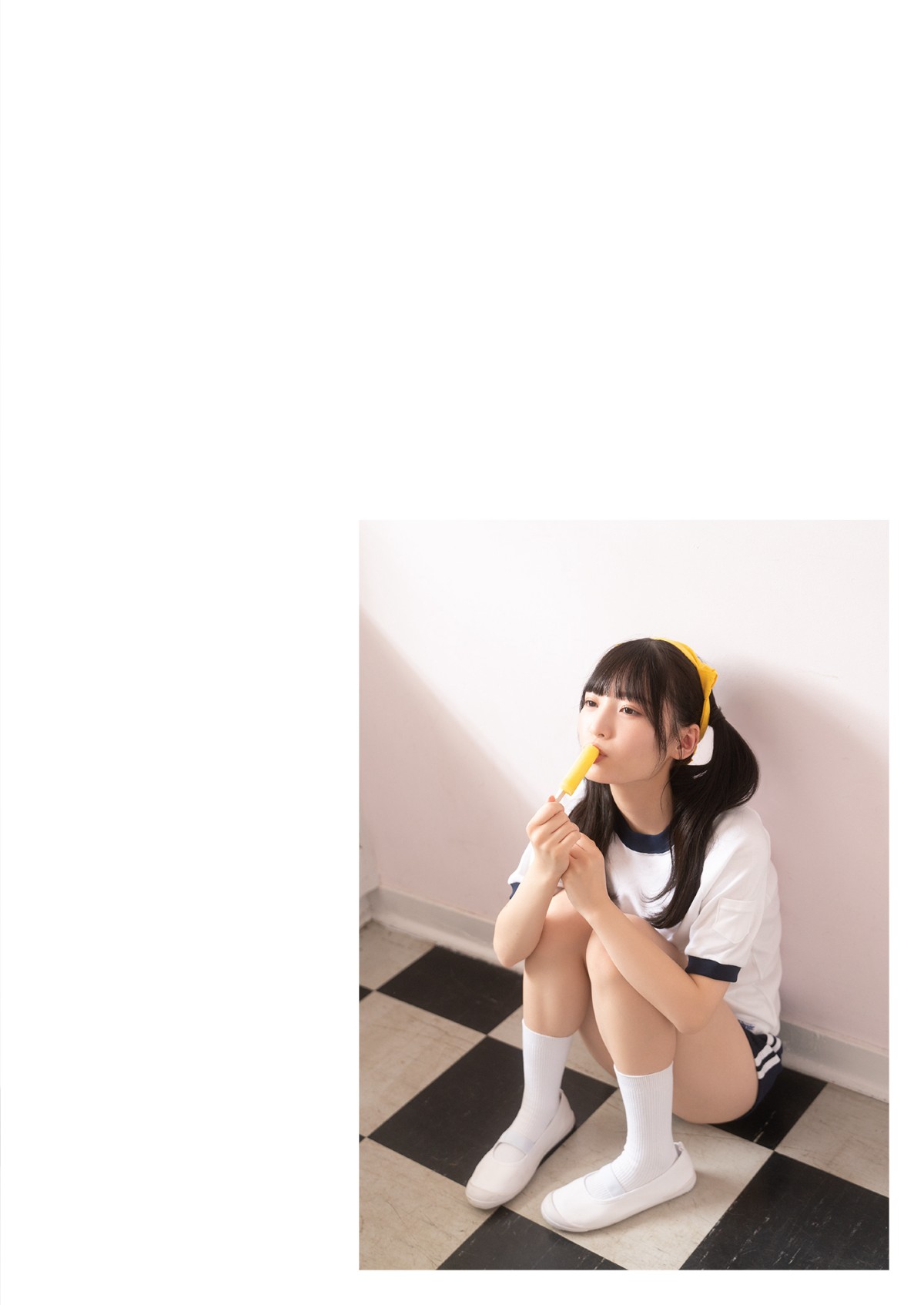 Photobook Yura Yura 由良ゆら Azatoi Summer Girl 0038 5280785070.jpg