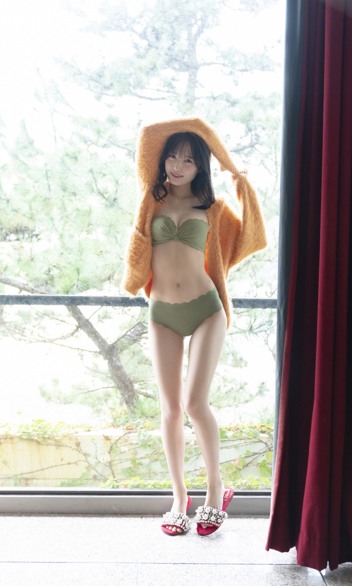 Photobook Yura Yura 由良ゆら Make A Lot Of It 0031 1049990630.jpg