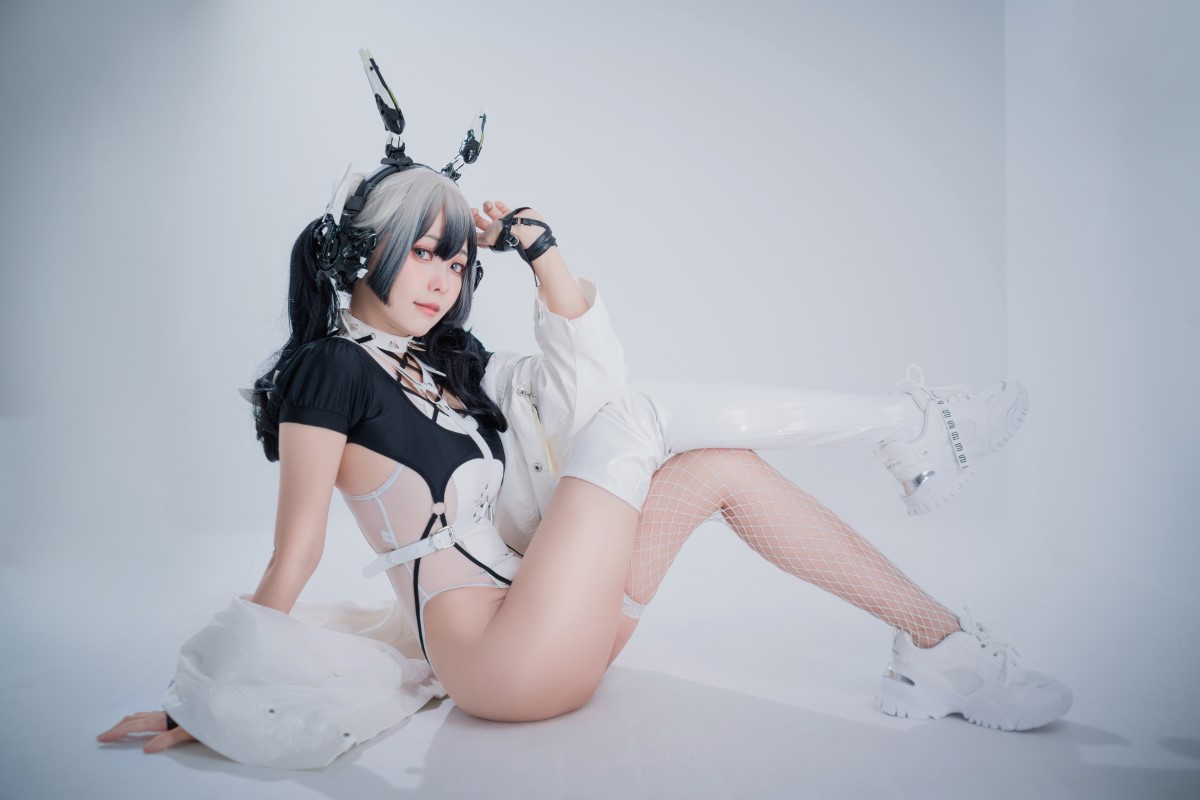 Coser@Ely Cyber Girl Blanche 0020 9974892274.jpg