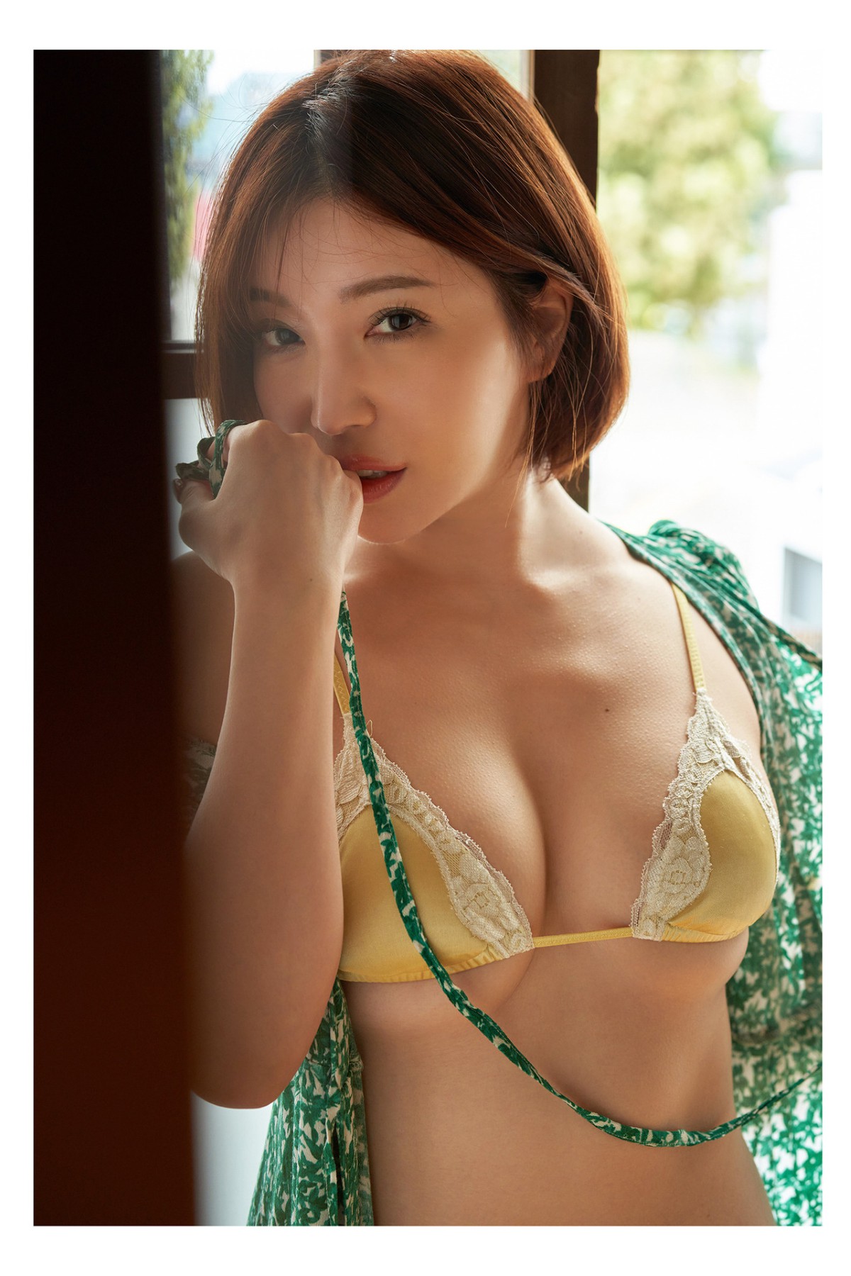 Photobook 2023 01 27 Yui Furukawa 古河由衣 Enchanted 0007 7705941002.jpg