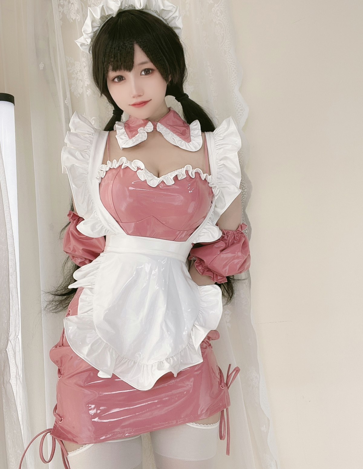 Coser@小仓千代w Vol 016 粉色漆皮女仆 0001 8590285460.jpg