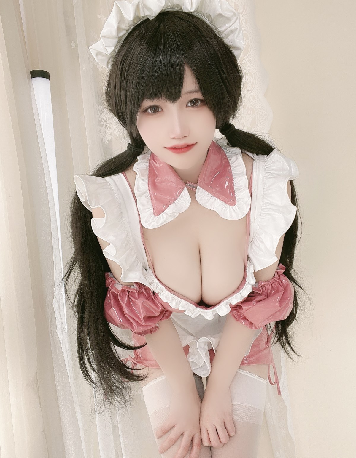 Coser@小仓千代w Vol 016 粉色漆皮女仆 0013 7573939260.jpg