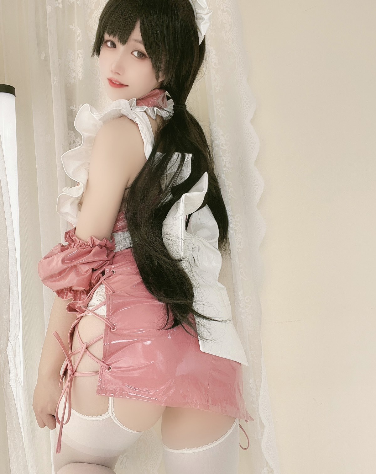 Coser@小仓千代w Vol 016 粉色漆皮女仆 0023 9755823046.jpg