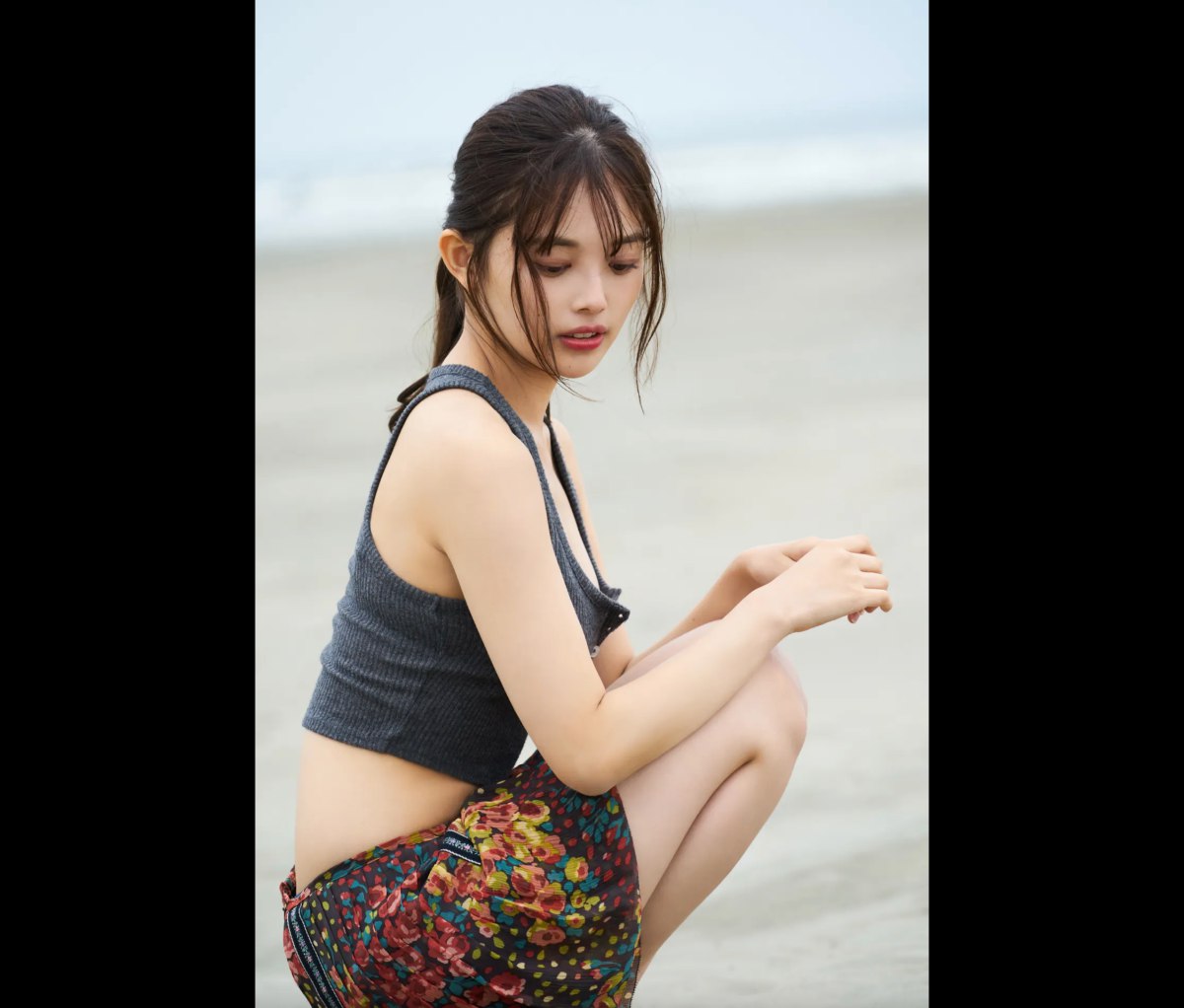 FRIDAY Digital Photo Hinami Mori 森 日菜美 Seaside Girl Complete Edition 0023 9974736706.jpg