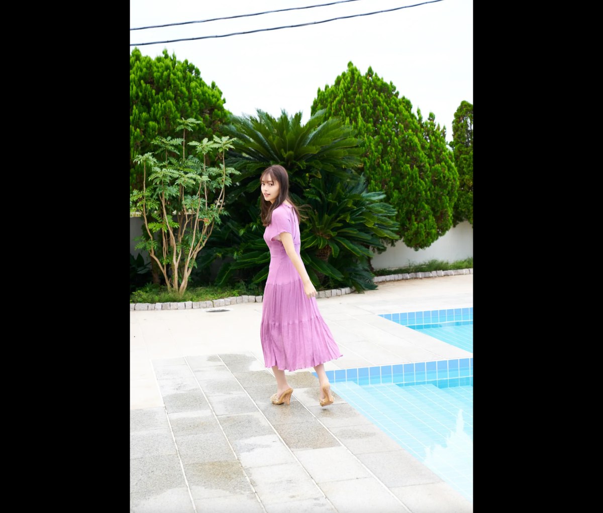 FRIDAY Digital Photo Hinami Mori 森 日菜美 Seaside Girl Complete Edition 0040 6572527317.jpg