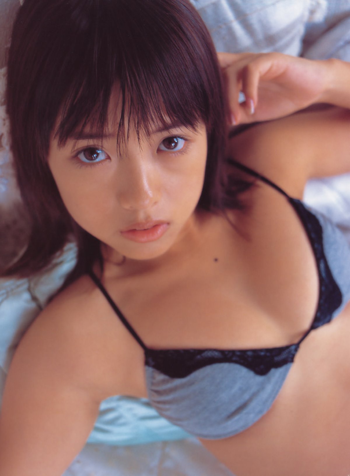 Photobook Hitomi Ito 伊藤瞳 Eye Love 0056 3872773953.jpg