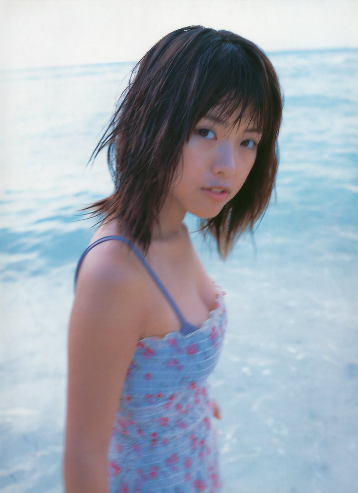 Photobook Hitomi Ito 伊藤瞳 Eye Love 0132 7231328185.jpg