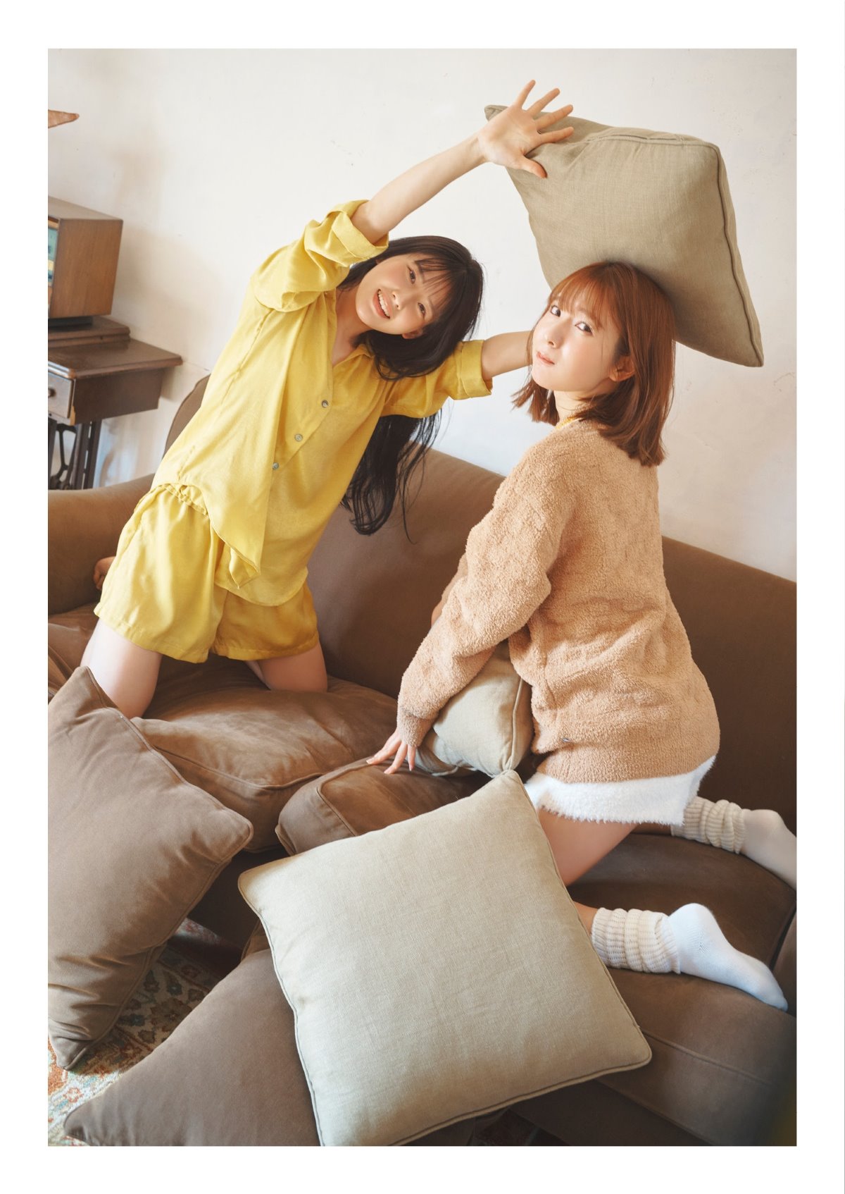 YJ Photobook 2023 02 16 Anri Morishima 森嶋あんり And Yui Oku 奥ゆい Fuwa Yuru Yuri Shimai 0024 1780122124.jpg