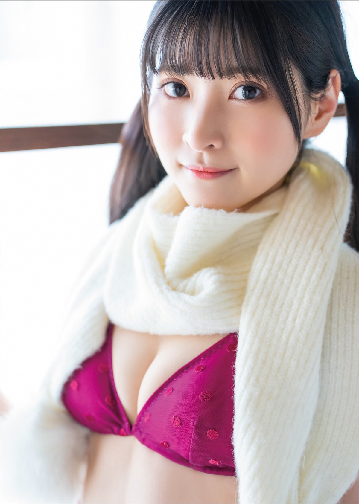 EX Taishu Photobook 2023 03 15 Rui Takanashi 小鳥遊るい Warm Powder Snow 0010 9698318112.jpg