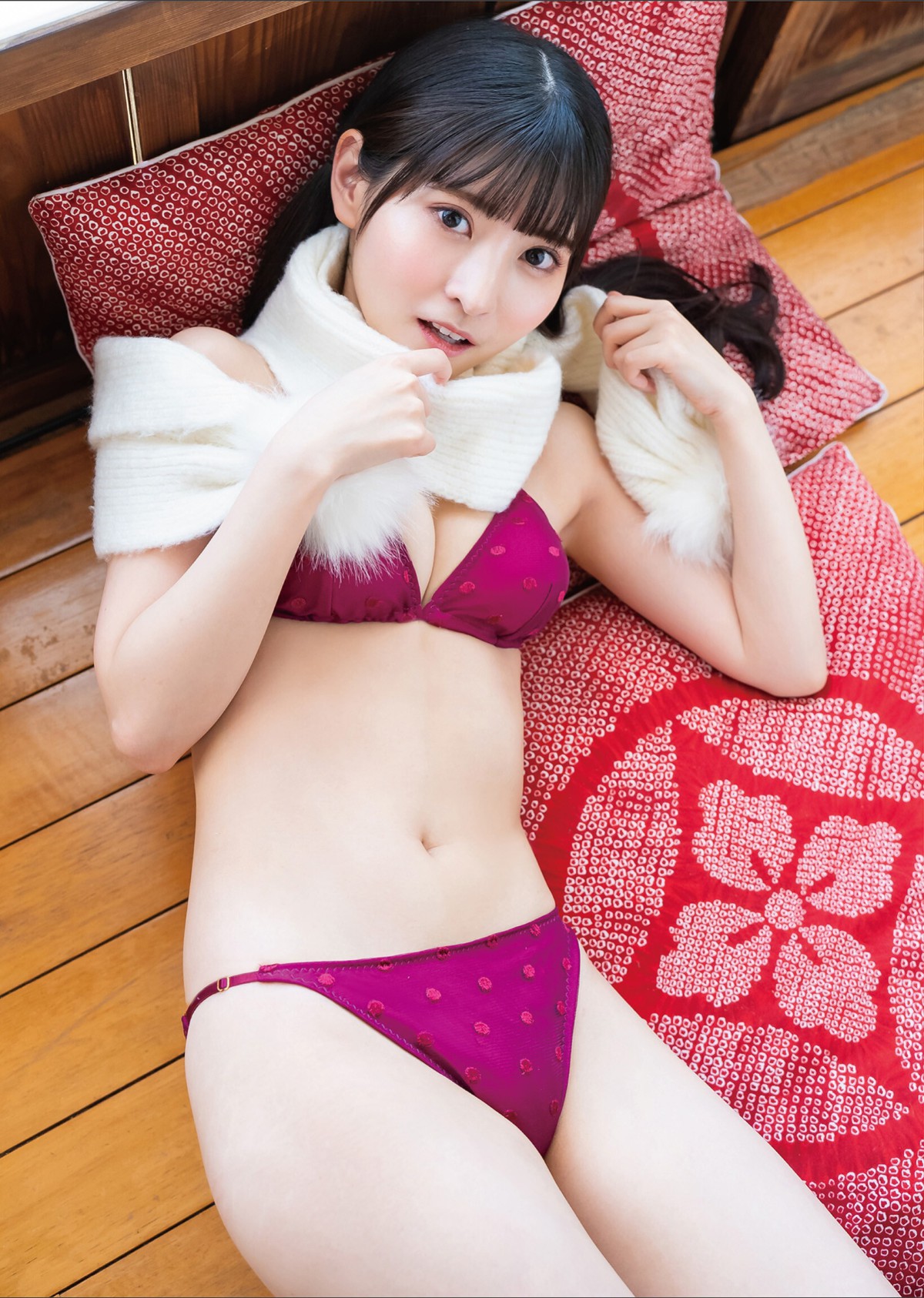 EX Taishu Photobook 2023 03 15 Rui Takanashi 小鳥遊るい Warm Powder Snow 0017 9364112369.jpg