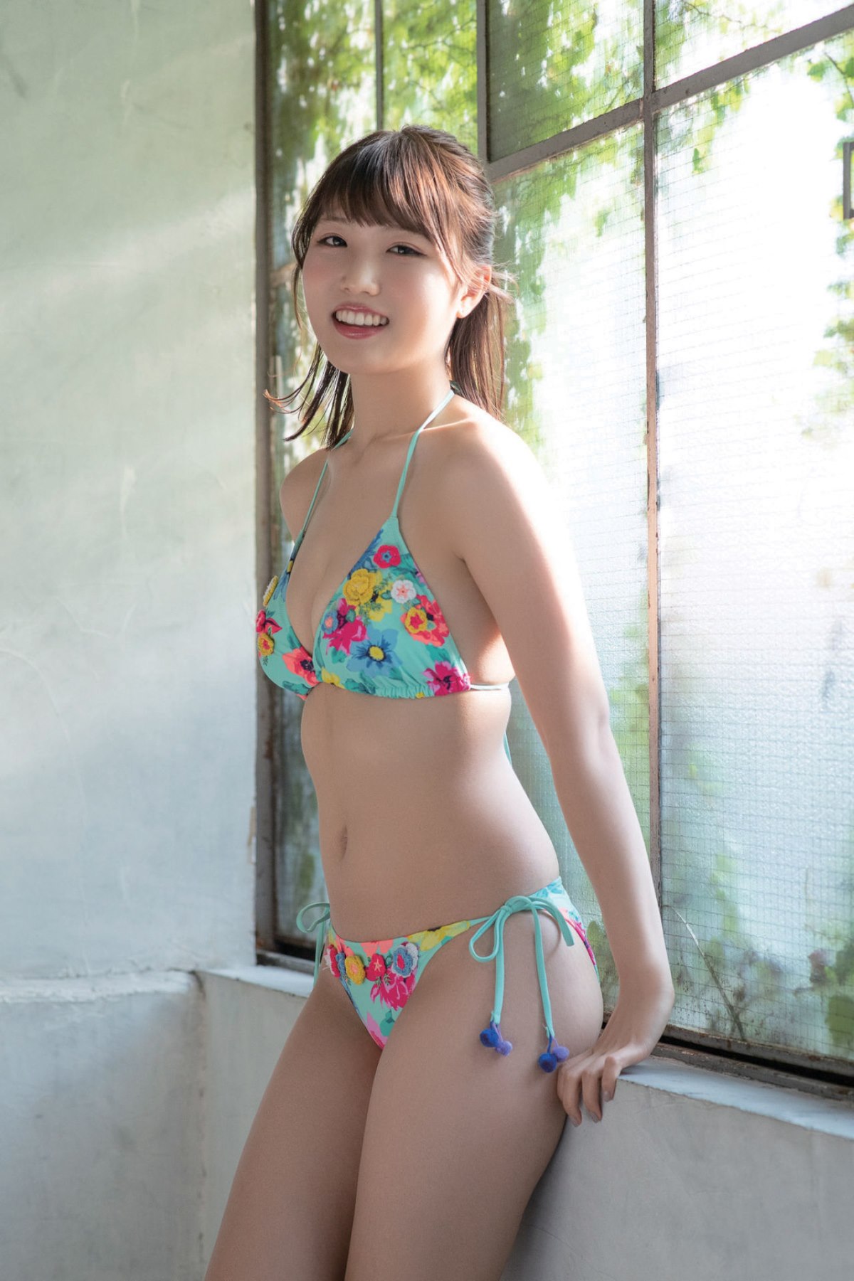 FRIDAY Digital Photobook 2023 01 06 Remon Fujishiro 藤白れもん Vitamin Bikini 0021 1225210888.jpg