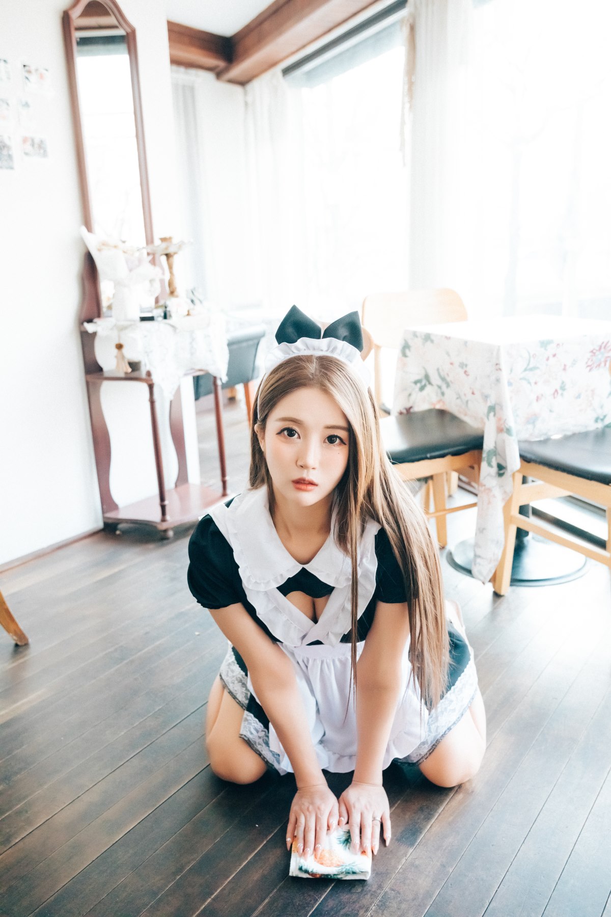 Loozy Bomi 보미 Maid Cafe S Ver A 0004 4983872533.jpg