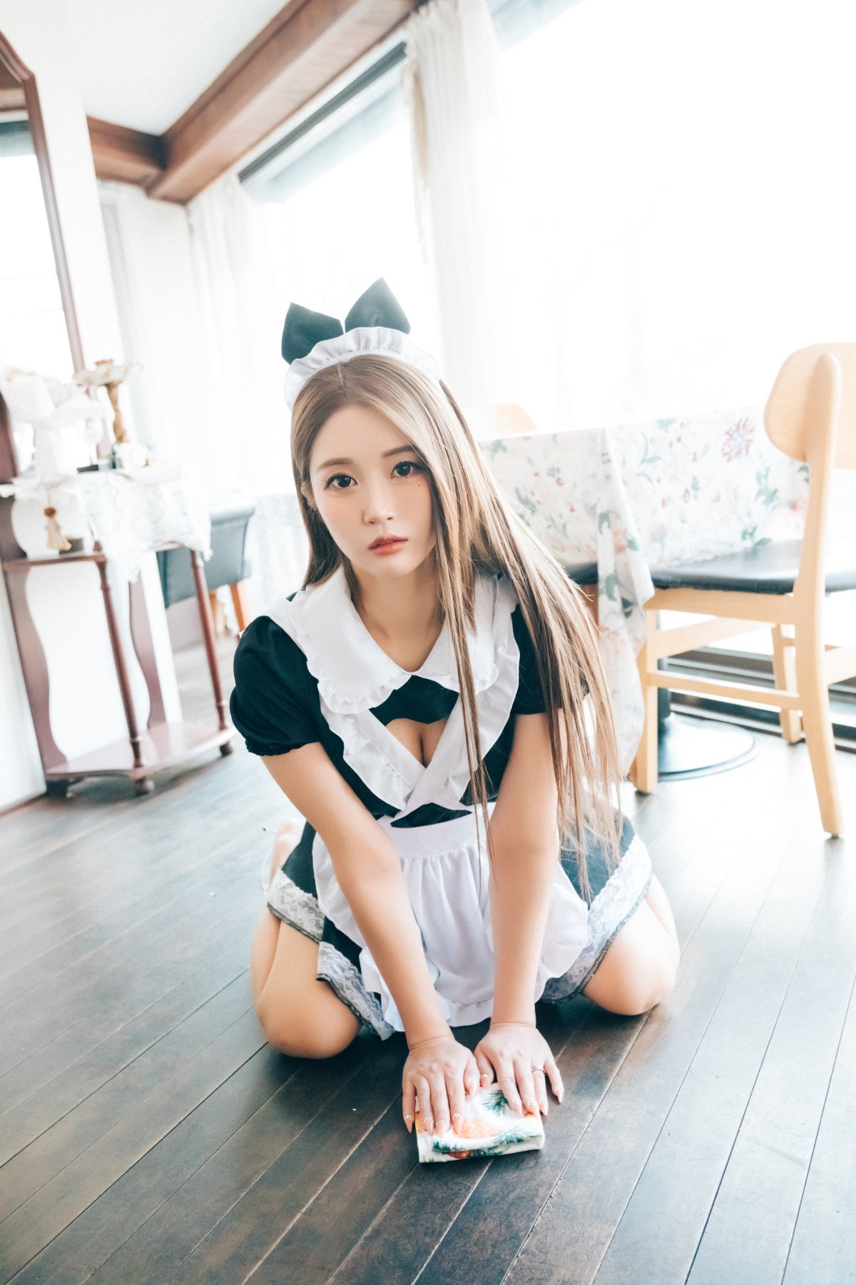 Loozy Bomi 보미 Maid Cafe S Ver A 0005 5791182589.jpg