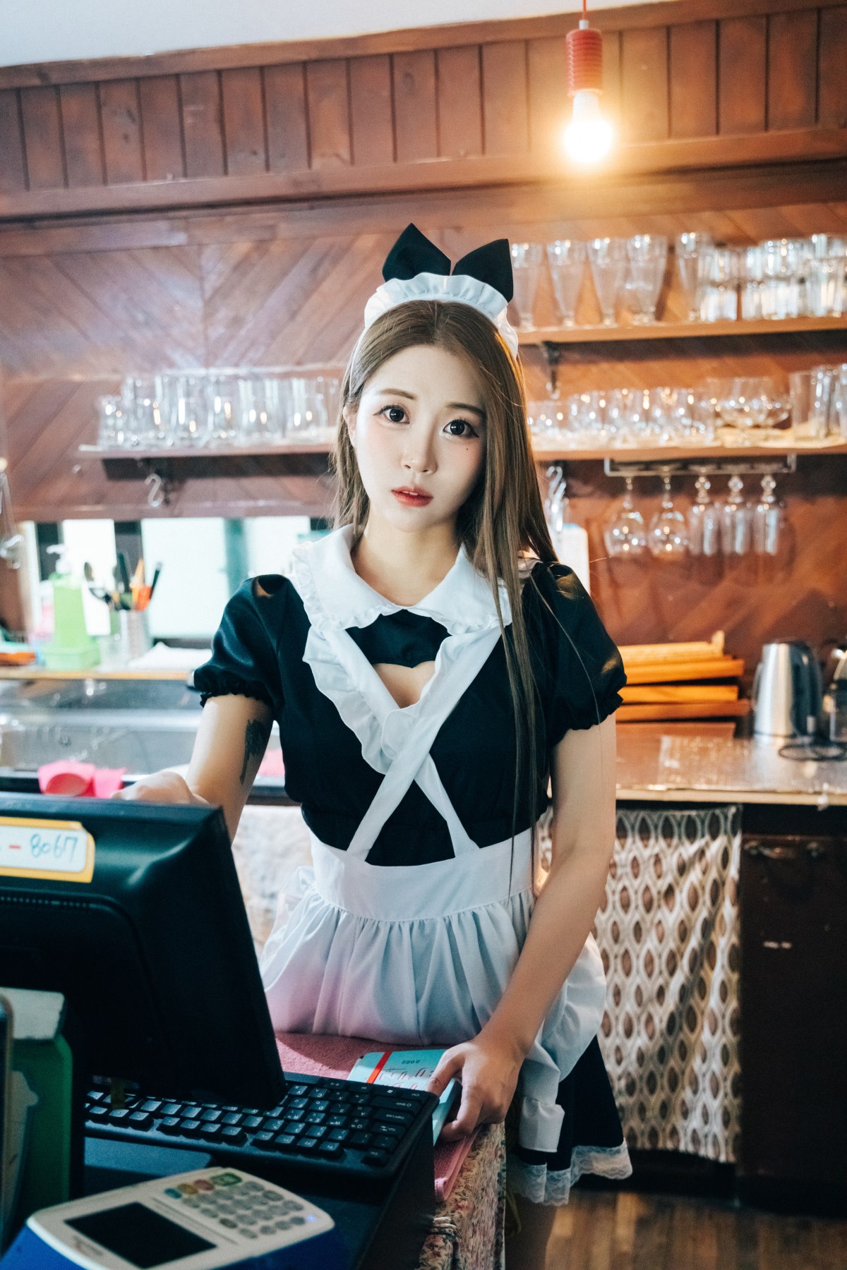 Loozy Bomi 보미 Maid Cafe S Ver A 0053 4950543343.jpg