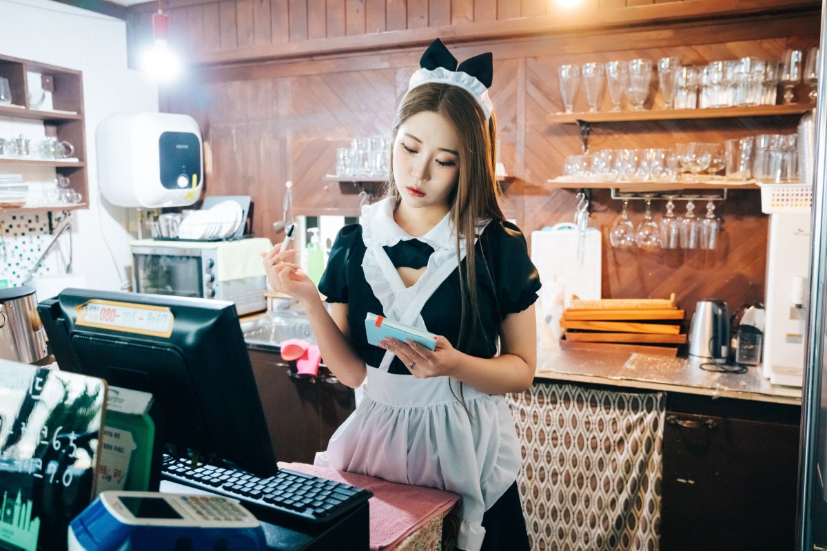 Loozy Bomi 보미 Maid Cafe S Ver A 0064 1695438020.jpg