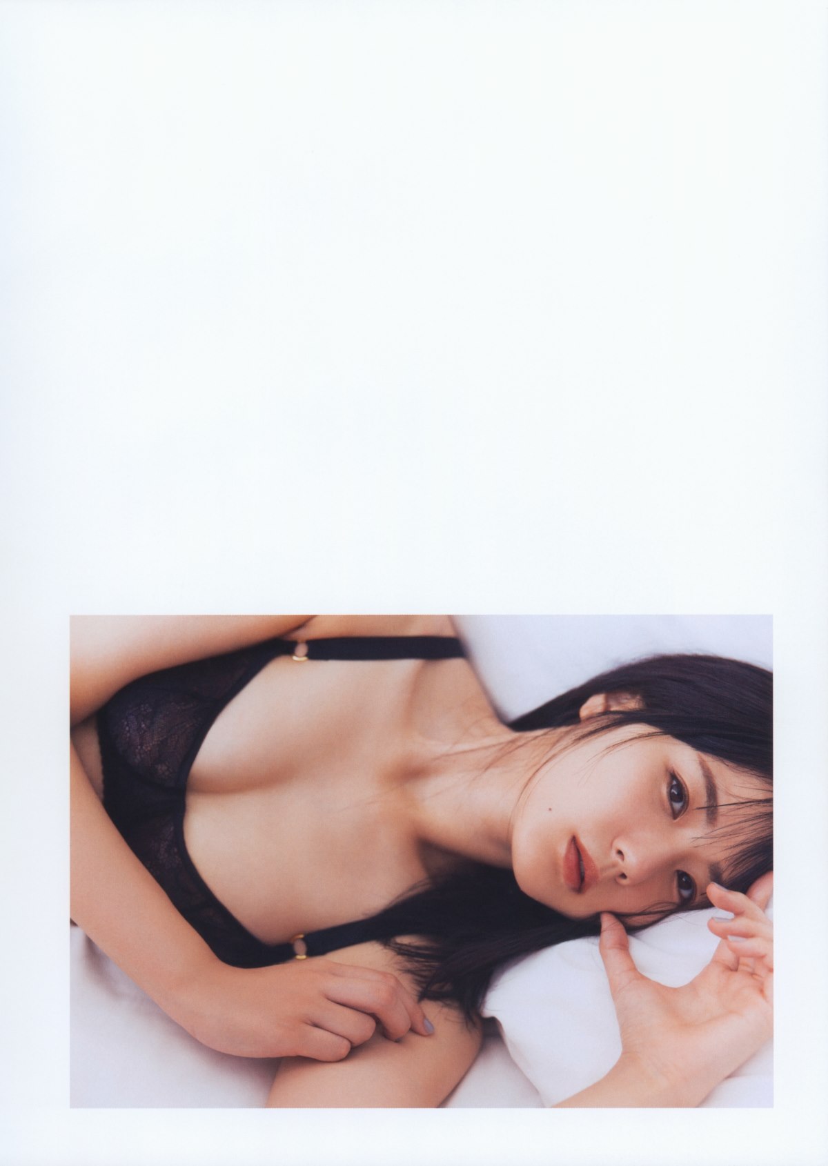 Photobook 2021 09 22 Takino Yumiko 瀧野由美子 1st Photobook I Dont Know You Yet Bonus 0097 2100186575.jpg