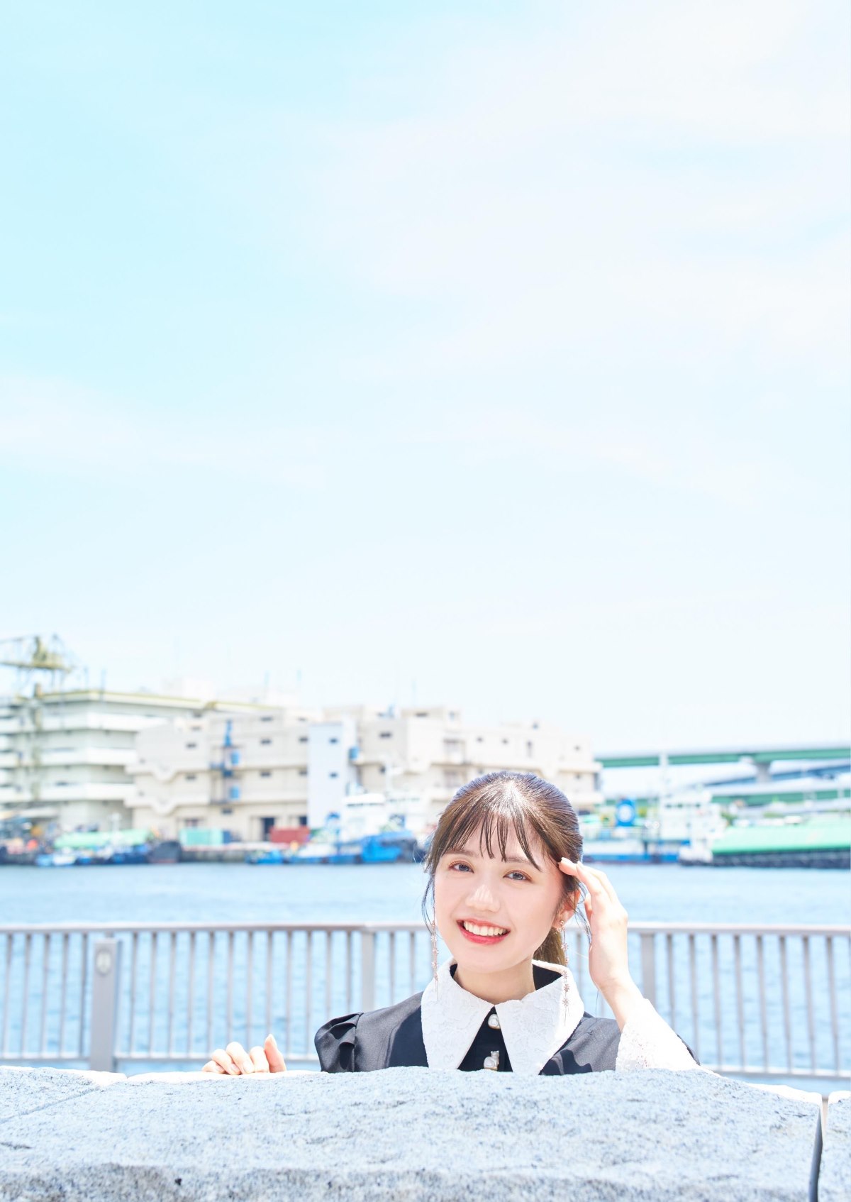 Photobook 2023 02 22 Rika Nagae 長江里加 1st Photobook Recolor 0106 7328527364.jpg