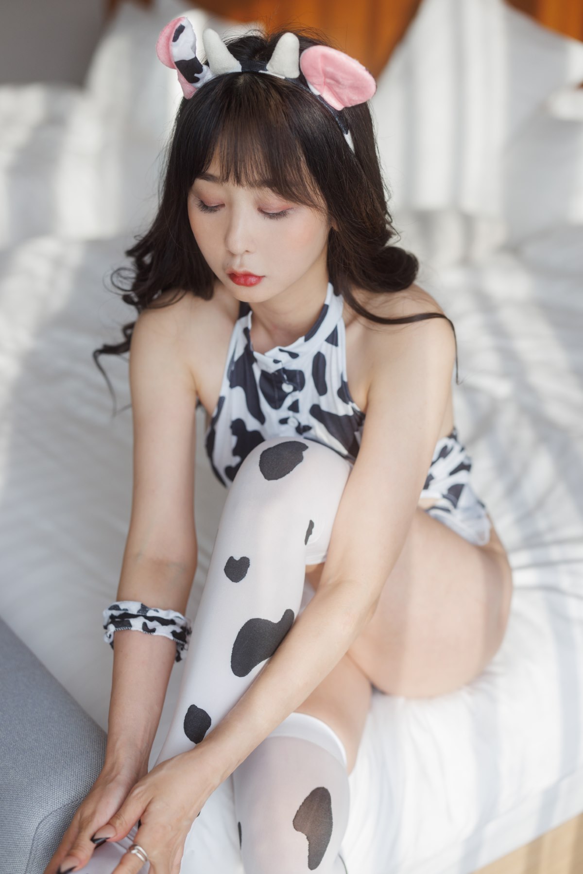 SWEETBOX Yeoni Milkcow Girl 0060 4127019078.jpg