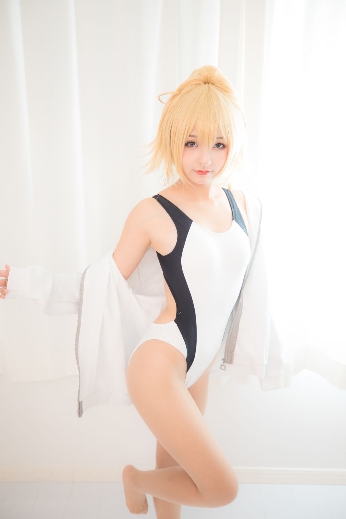 Coser@神楽坂真冬 Vol 036 电子相册 白贞德 Swimingthedrea A 0004 7133443407.jpg