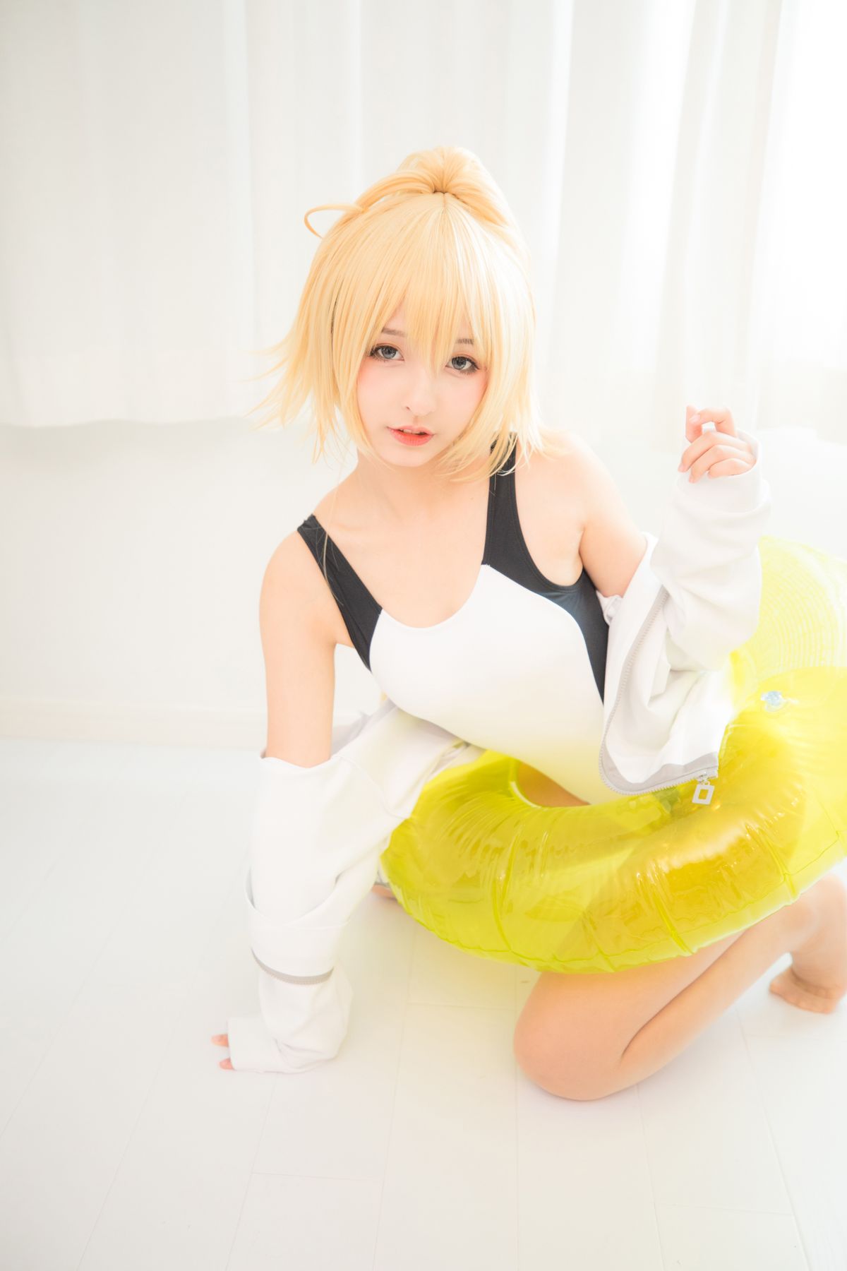 Coser@神楽坂真冬 Vol 036 电子相册 白贞德 Swimingthedrea A 0007 8136740586.jpg