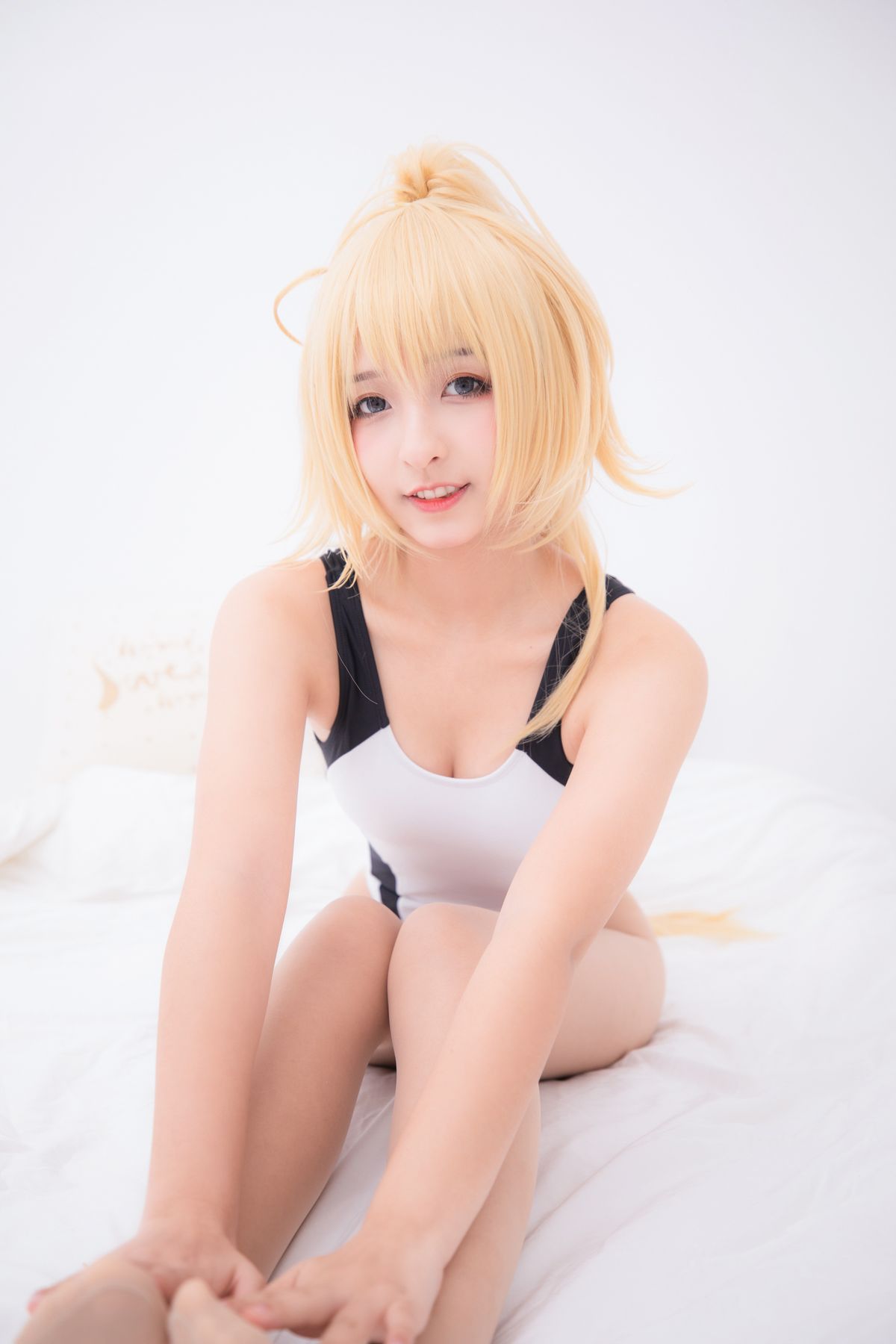 Coser@神楽坂真冬 Vol 036 电子相册 白贞德 Swimingthedrea A 0061 4396922522.jpg