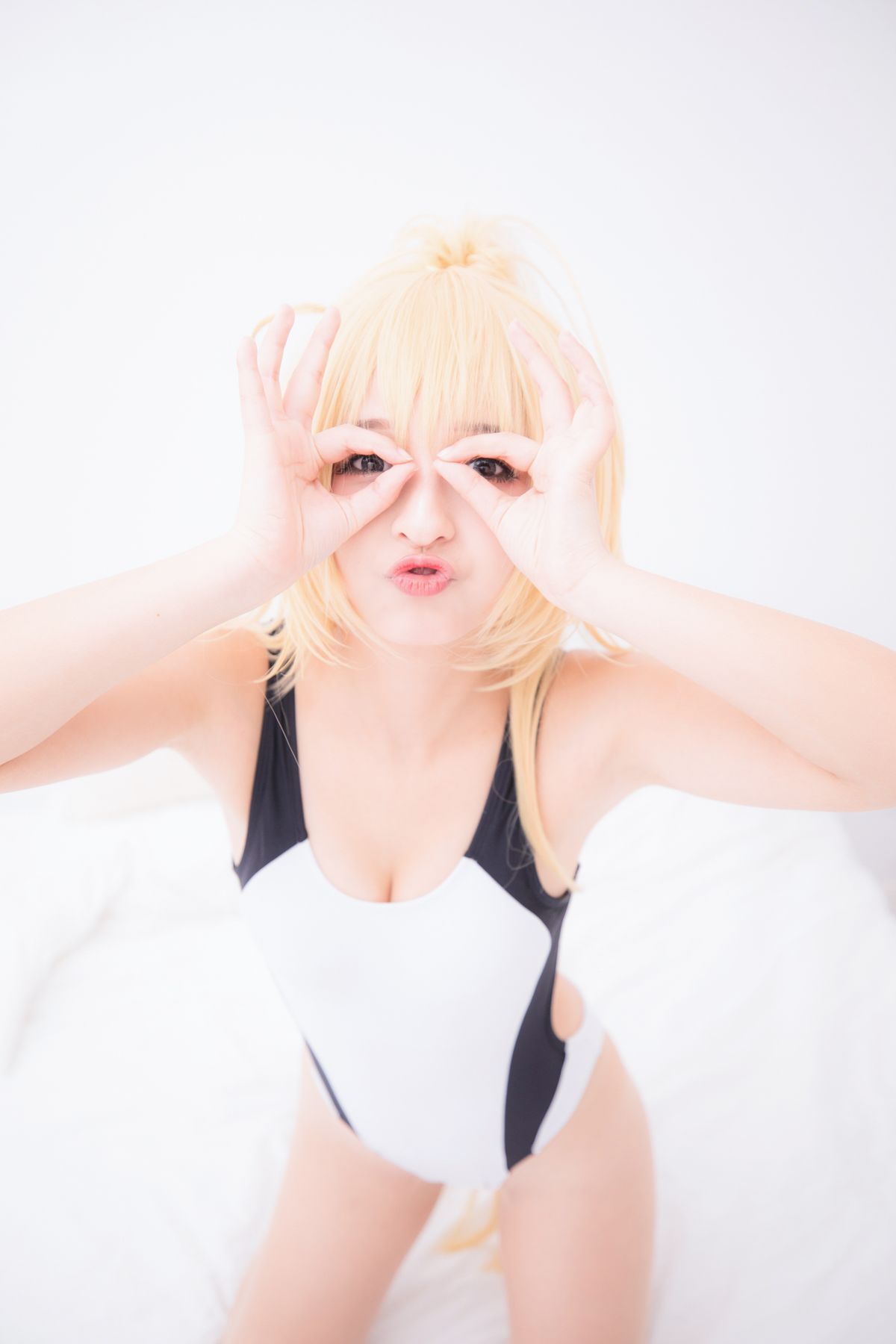 Coser@神楽坂真冬 Vol 036 电子相册 白贞德 Swimingthedrea A 0074 7290654690.jpg