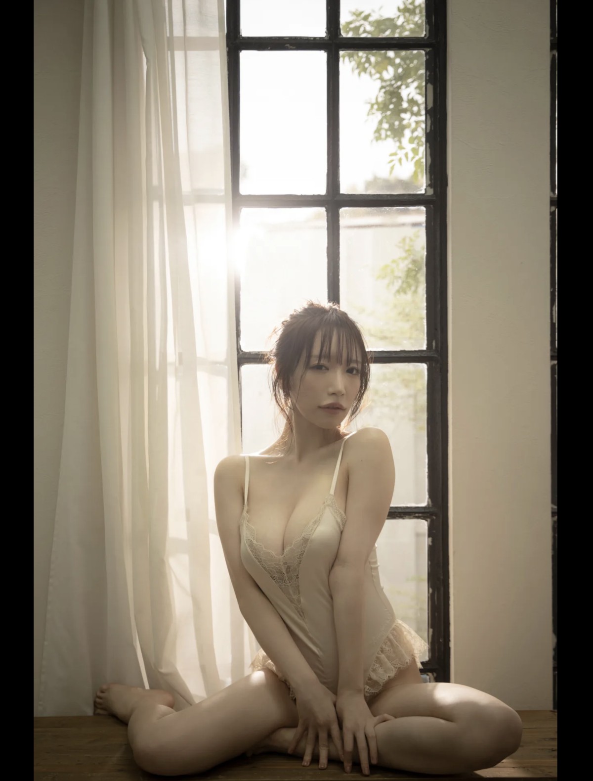 FRIDAYデジタル写真集 2023 04 27 Airi Shimizu 清水あいり What To Do With Leyasu 0010 5106945434.jpg