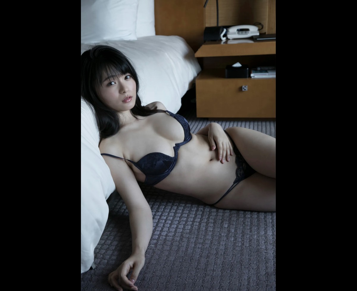 FRIDAYデジタル写真集 Mizuki Hoshina 星名美津紀 Mature H Cup 0055 3920344899.jpg