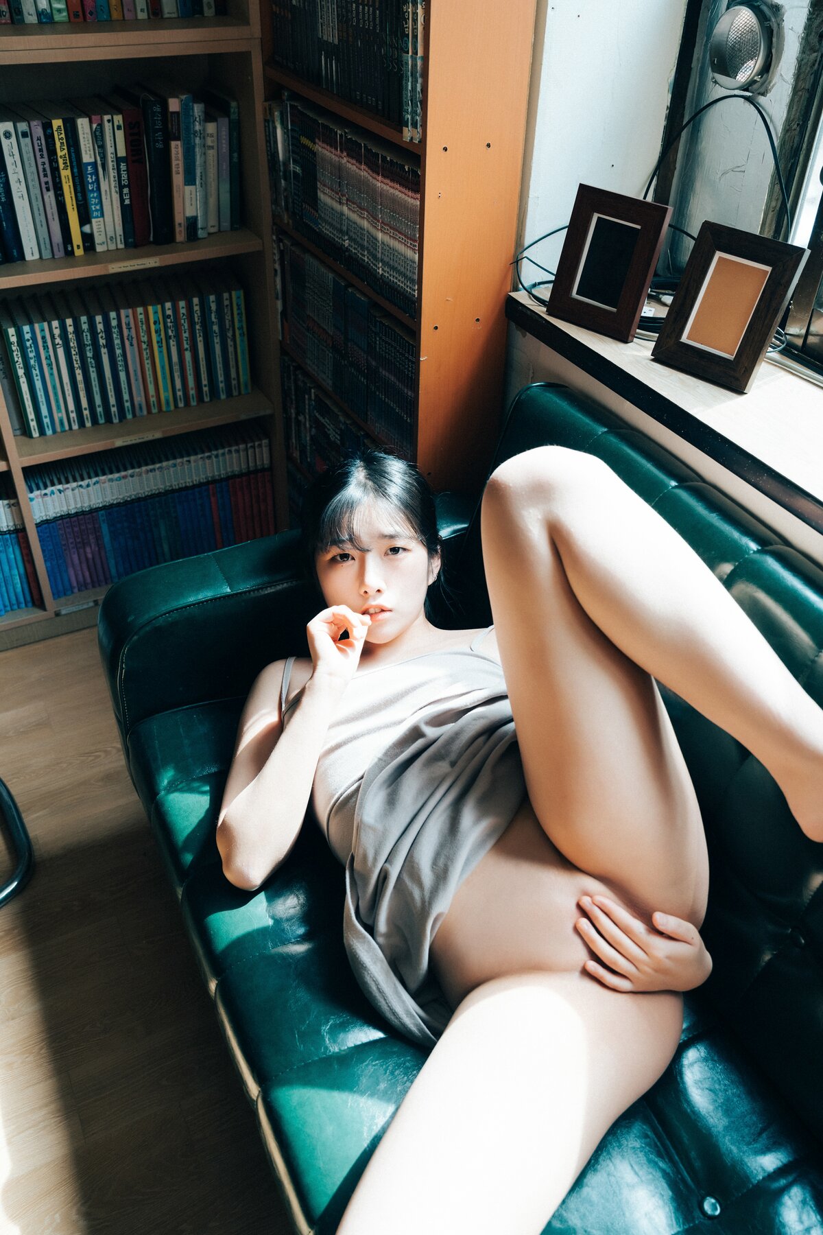 Loozy Sonson 손손 Comic Shop Girl S Ver A 0050 8960478771.jpg