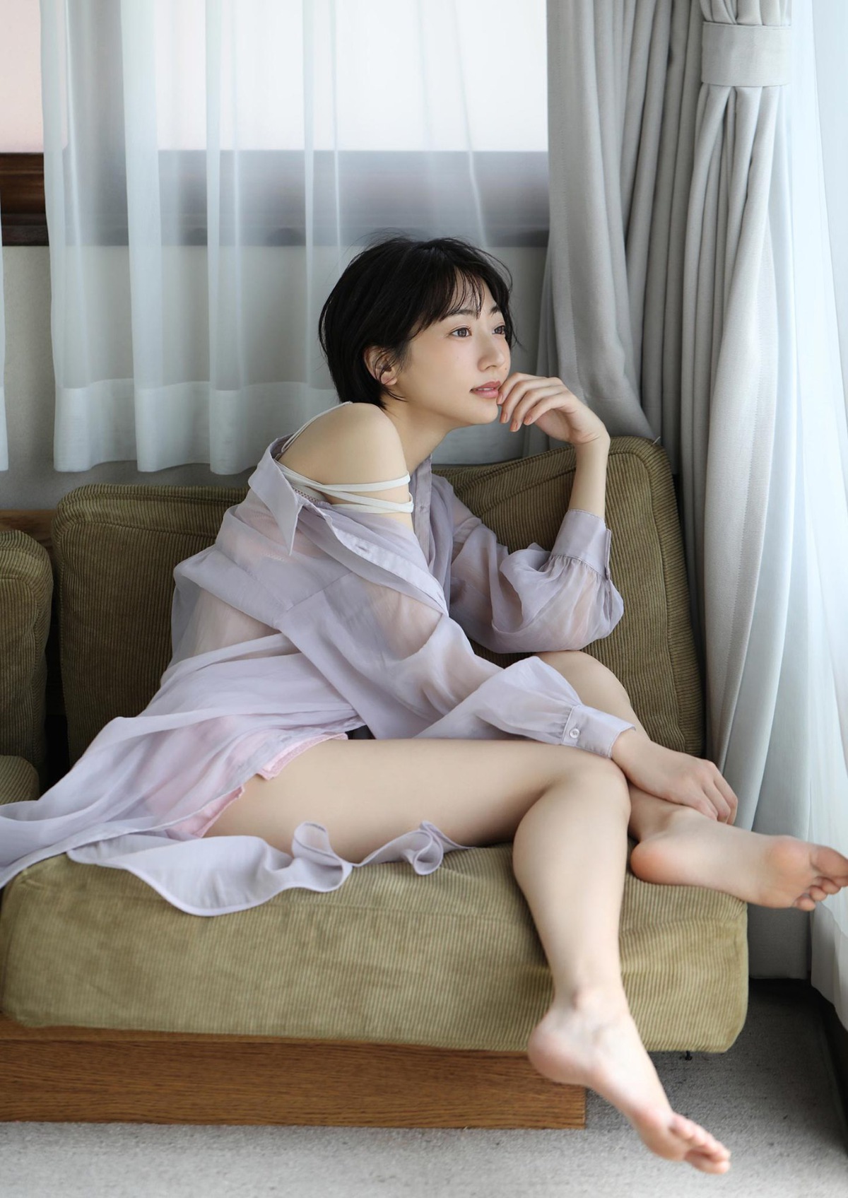 Photobook 2021 07 28 Rena Takeda 武田玲奈 Geranium 0013 5871456229.jpg