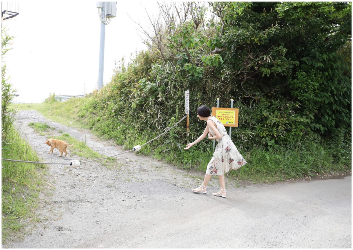 Photobook 2021 07 28 Rena Takeda 武田玲奈 Geranium 0044 4773606230.jpg