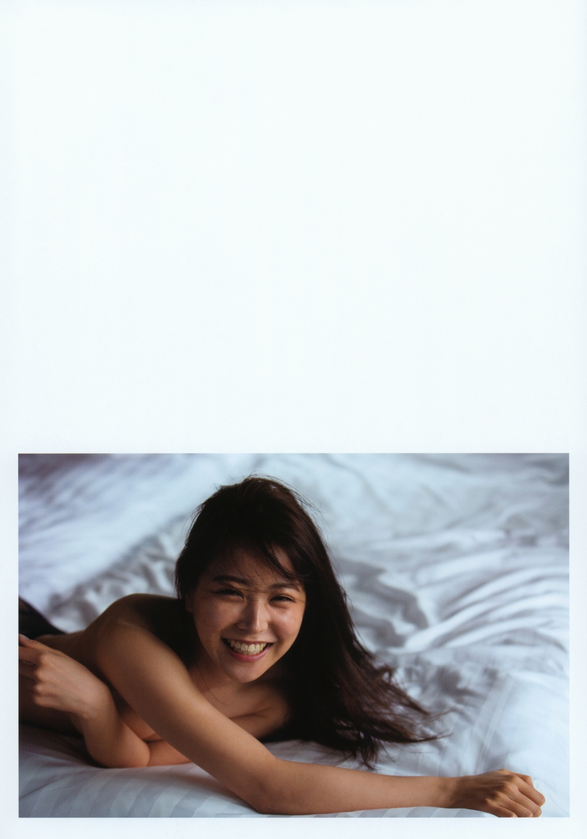 Photobook Miru Shiroma 白間美瑠 NMB48 Graduation Commemorative Photobook REBORN 0040 6299340698.jpg