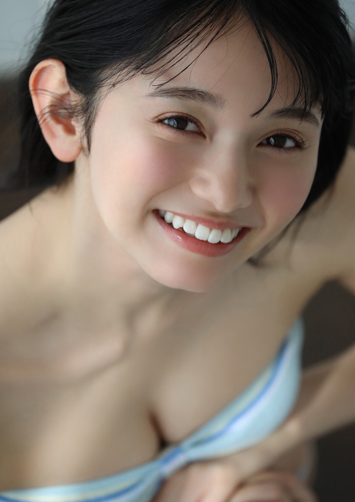 Photobook 2023 05 22 Fuka Kumazawa 熊澤風花 Kaze Kaoru Spisan Gravure Photo Book 0017 2830847420.jpg