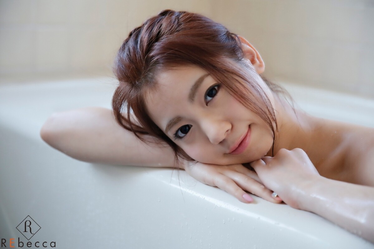 Photobook Sexy Beauty Sweetie Yuki Yoshizawa 吉澤友貴 Digital Photo Collection 0074 6527116002.jpg
