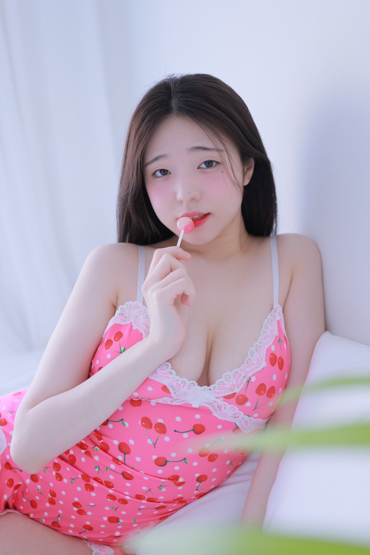 Yeon Woo 연우 Cherry Candy A 0036 7902358065.jpg