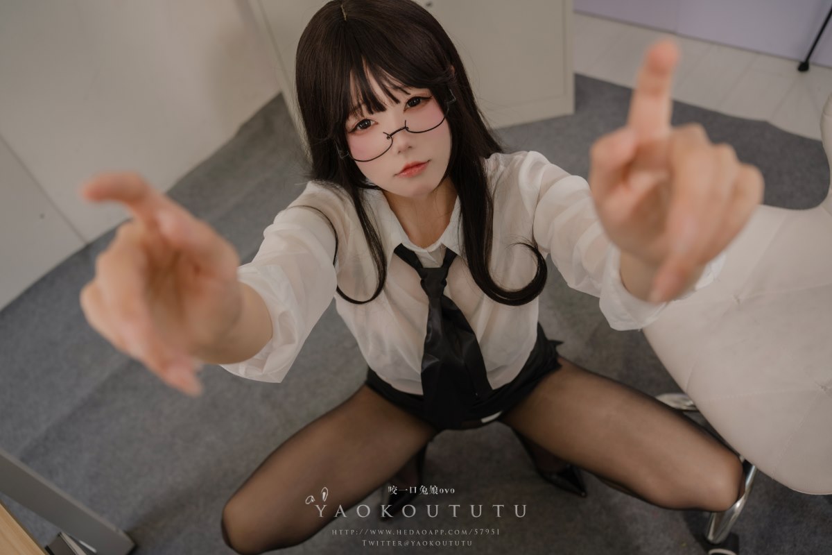 Coser@黏黏团子兔 老板发现的秘密 0028 2841277217.jpg